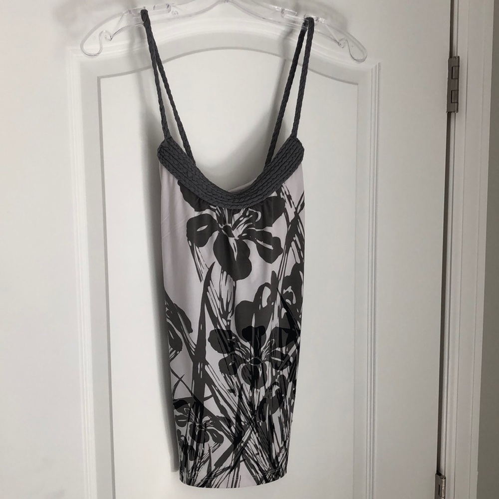 The Limited Size M across Back Tank Top